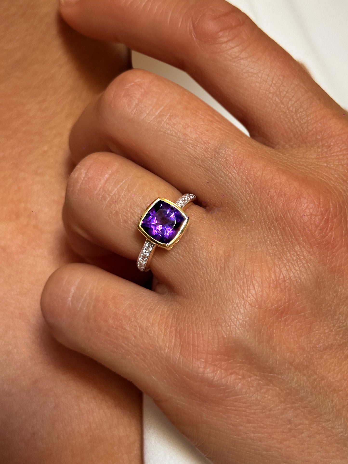 Ring Les Divines
