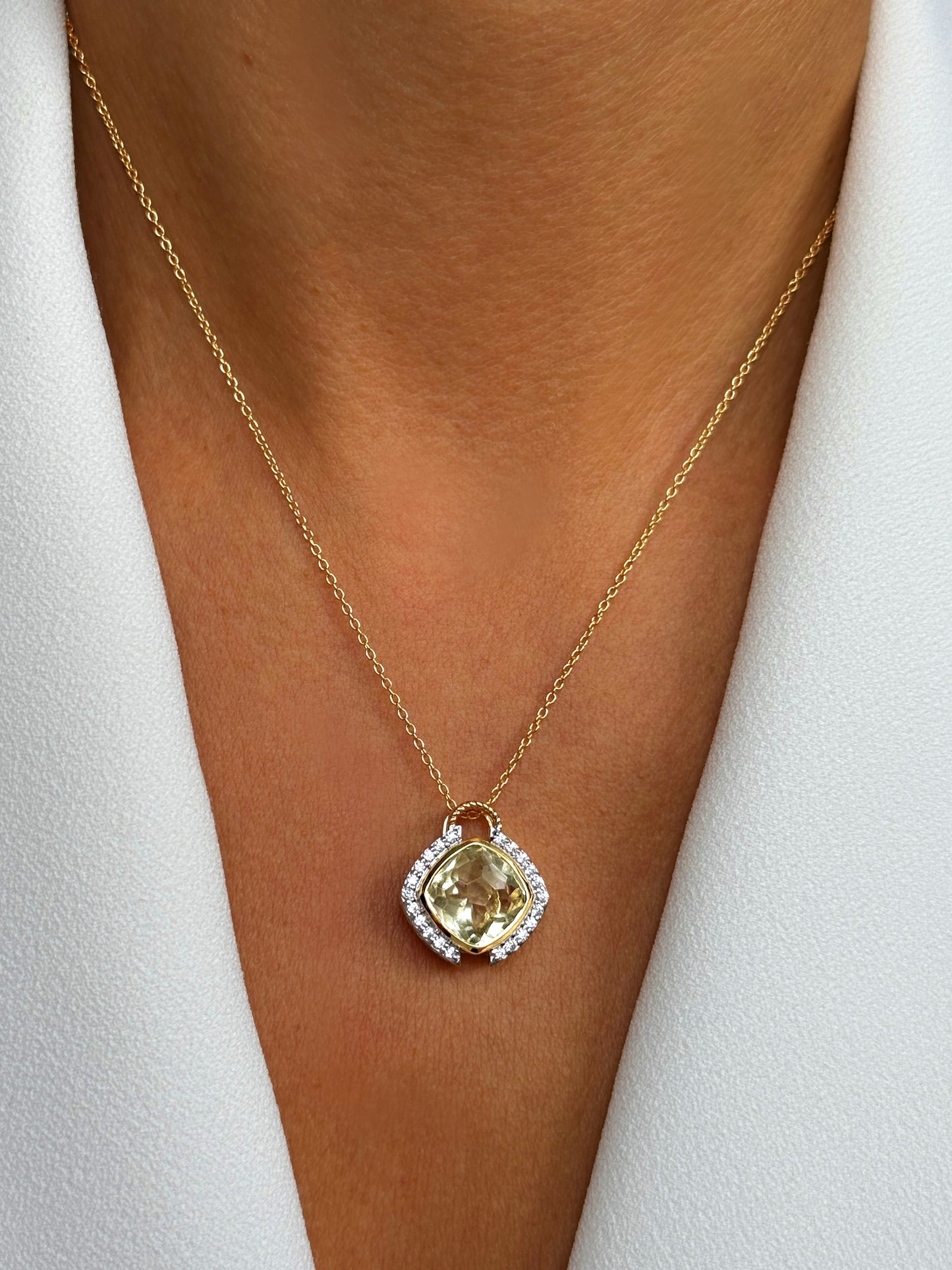 Collier Les Divines