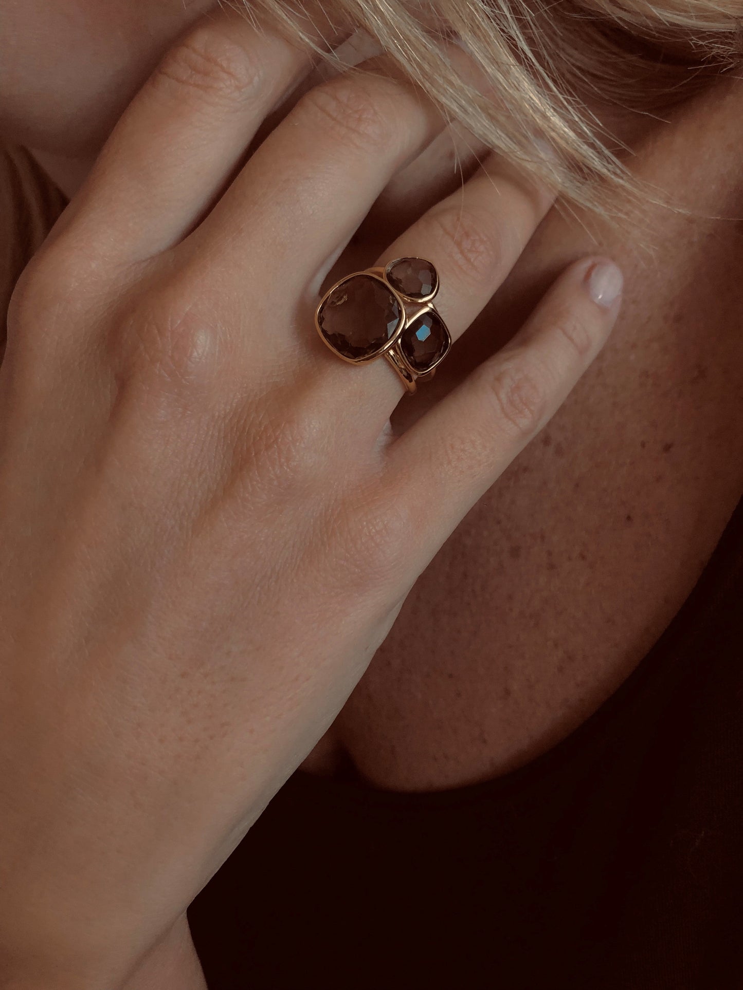 Composition of Les Divines rings