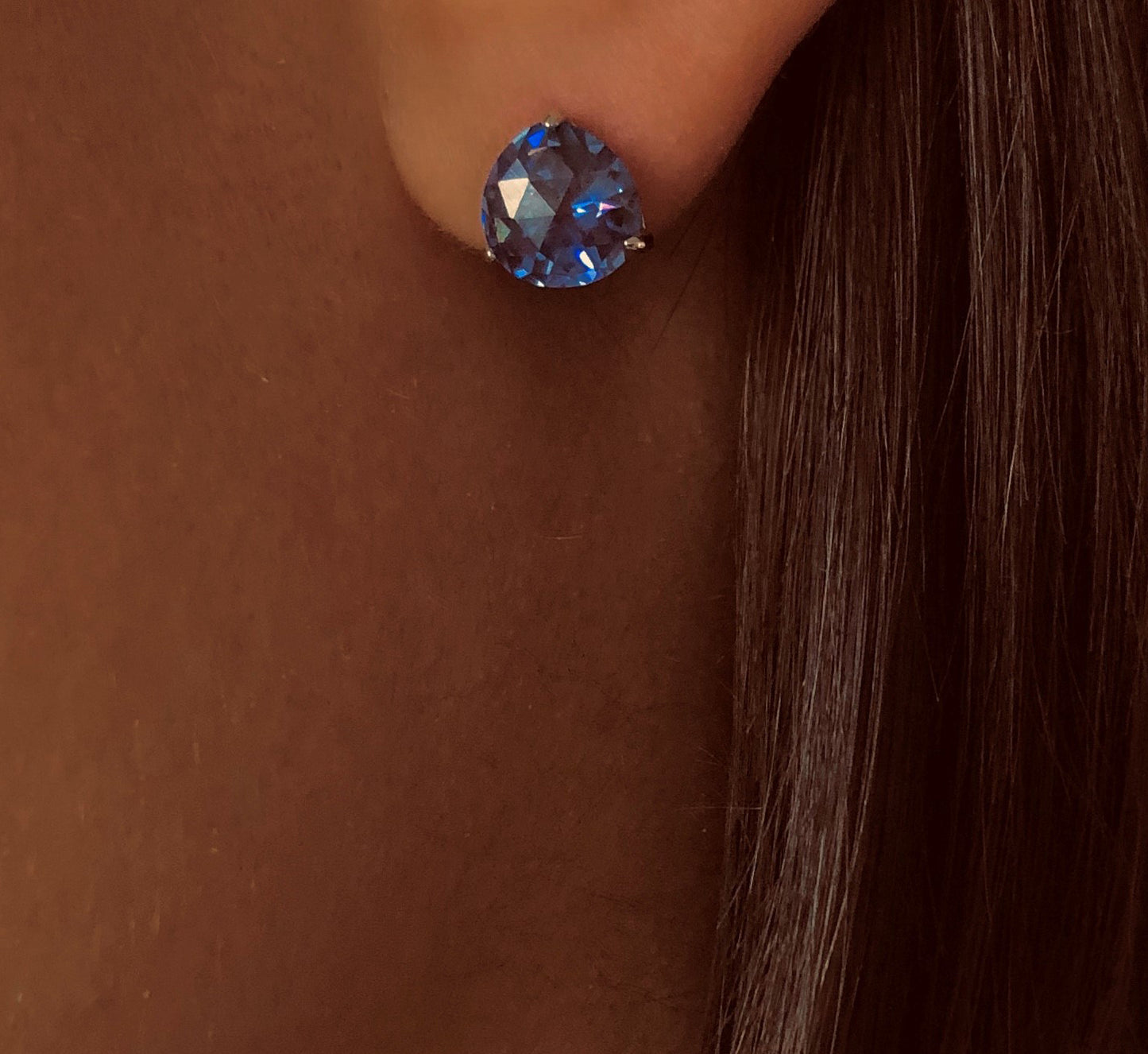 Les Divines earrings