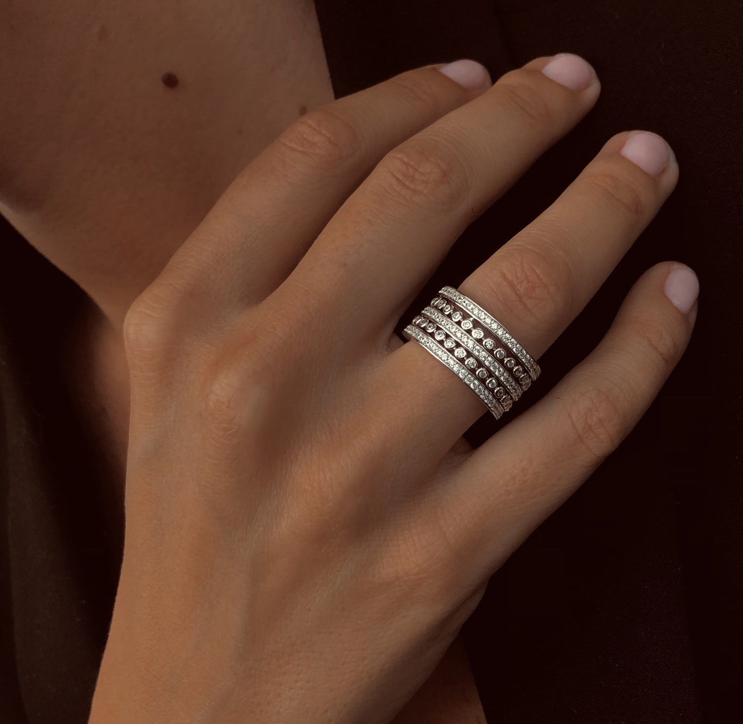 Ring Les Divines