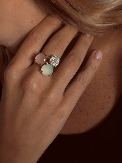 Composition of Les Divines rings